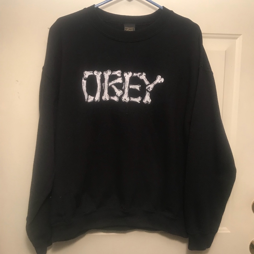 OBEY black crew neck